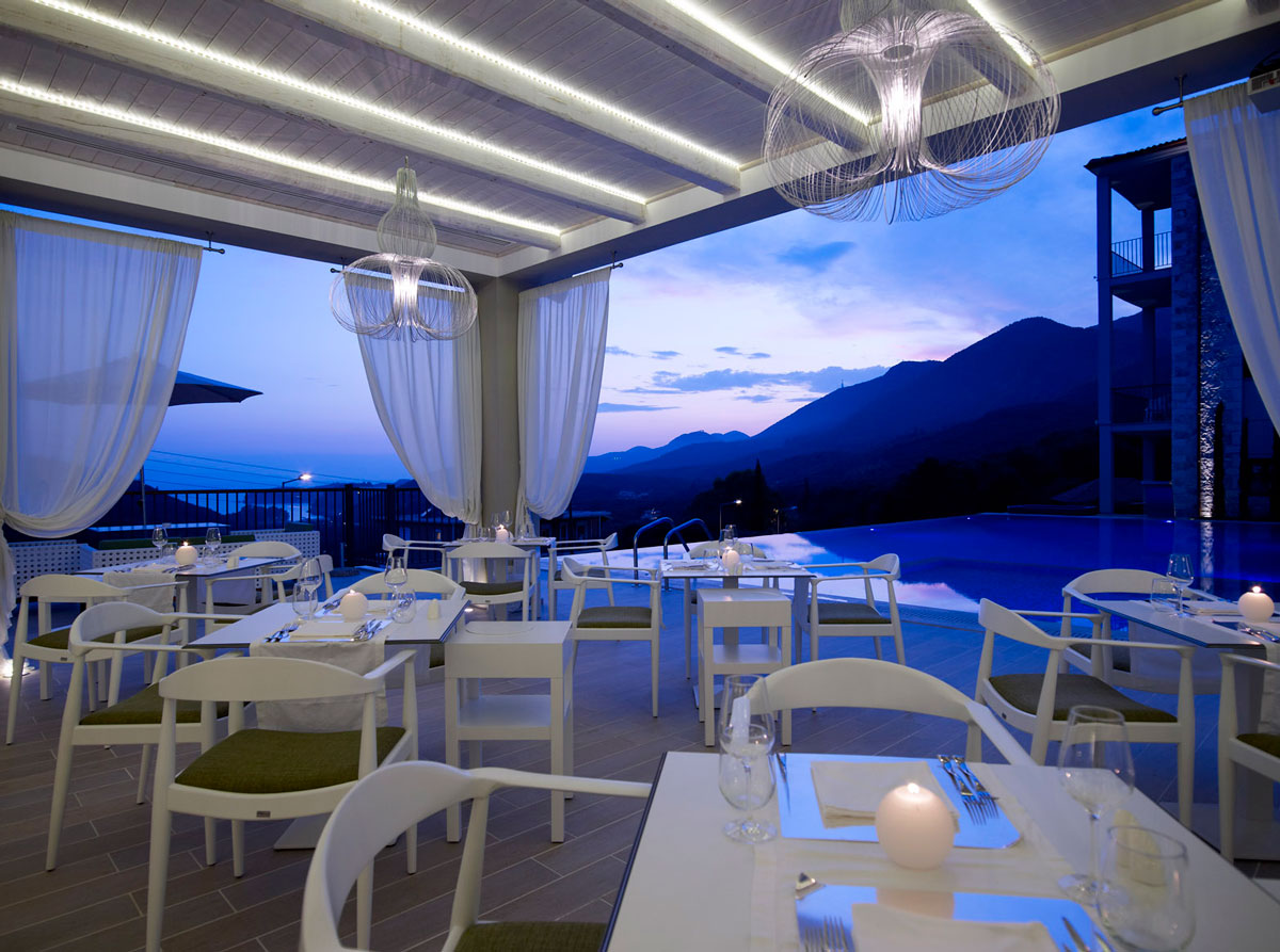 Uitzicht Restaurant 's Avonds