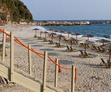 Strand van Agios Ioannis in Pelion.jpg