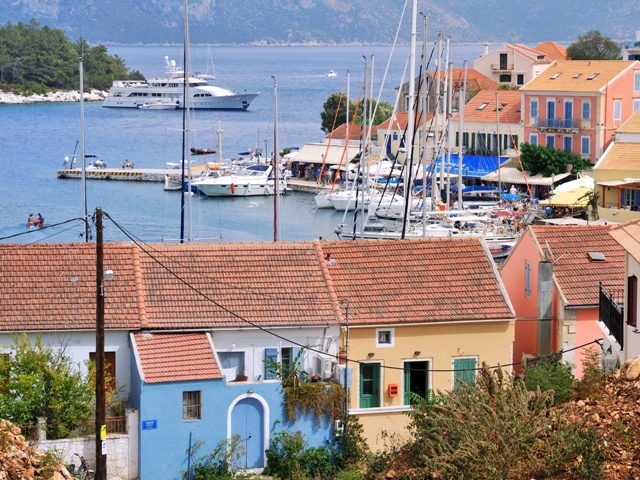 Kefalona Fiskardo haven.jpg