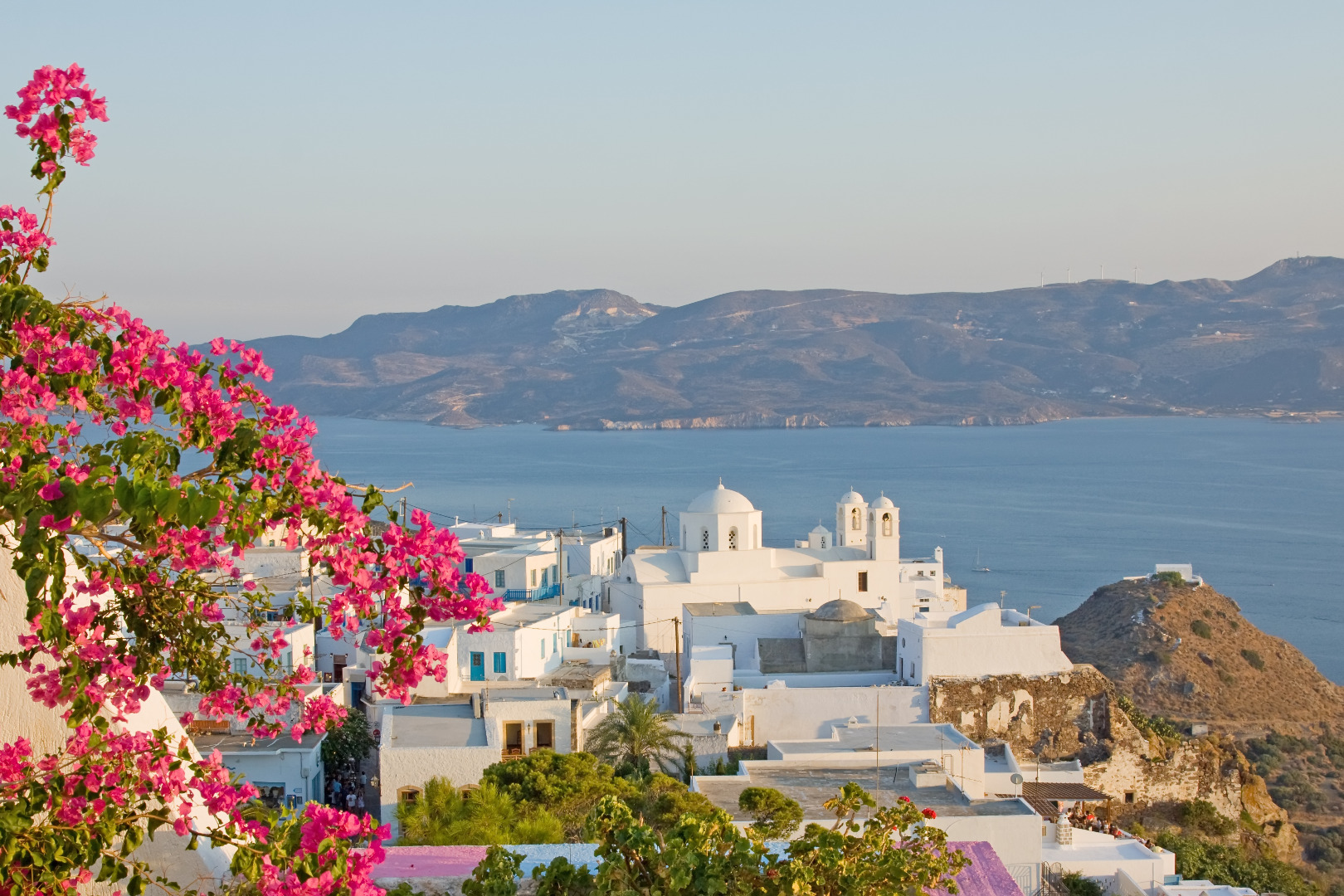 Zeus  - Athene, Sifnos, Milos, Folegandros en Santorini
