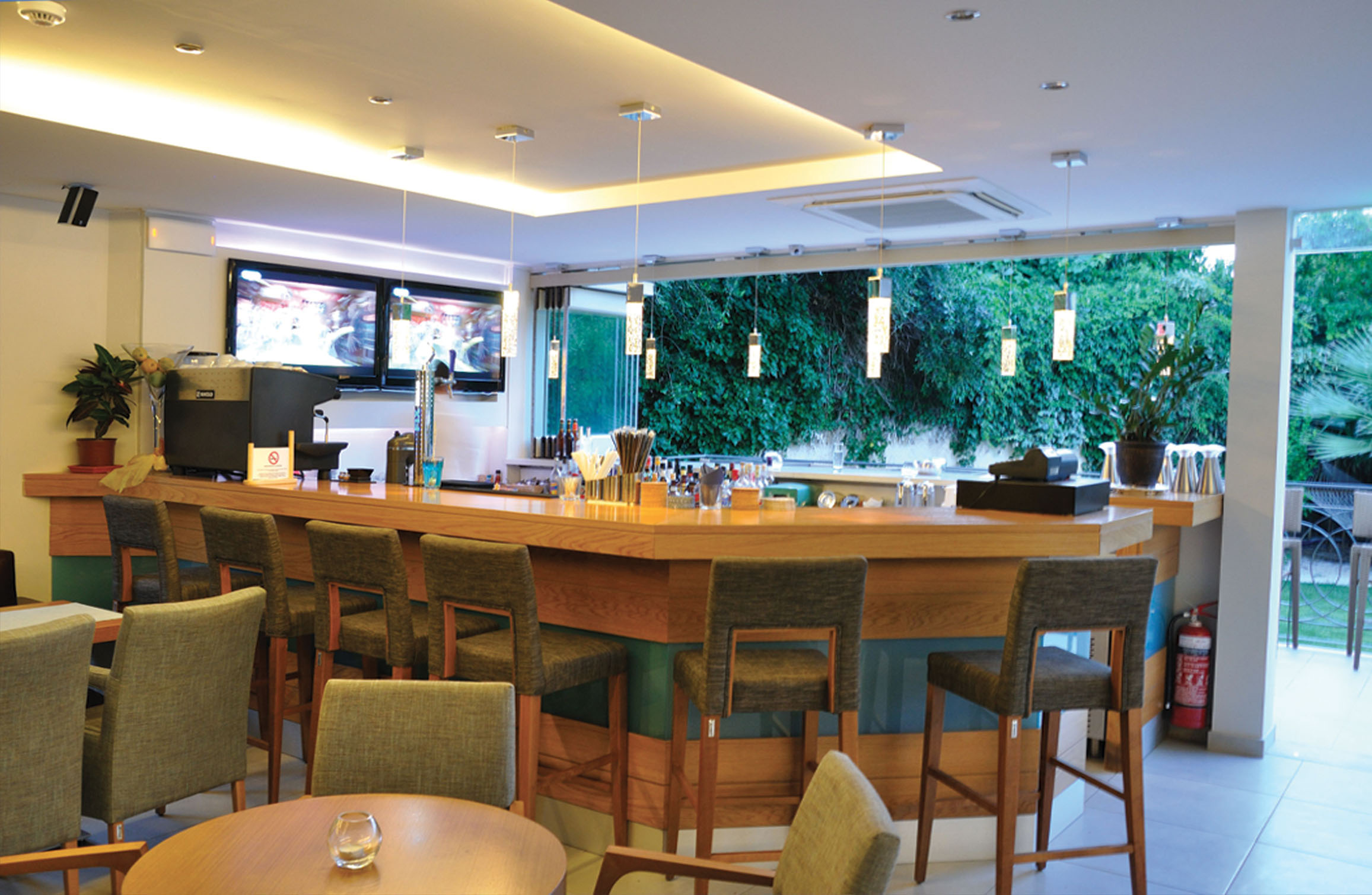 Corfu Mare Boutique Hotel bar