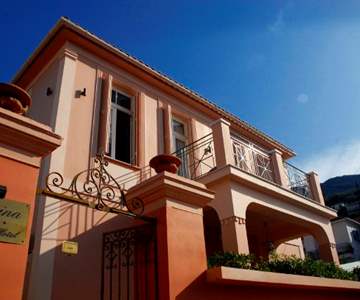 Korina Gallery Hotel (1)