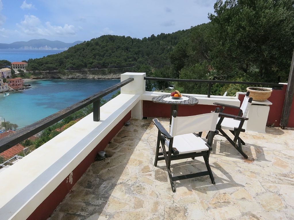 Assos Caldera Apartements & Studio's