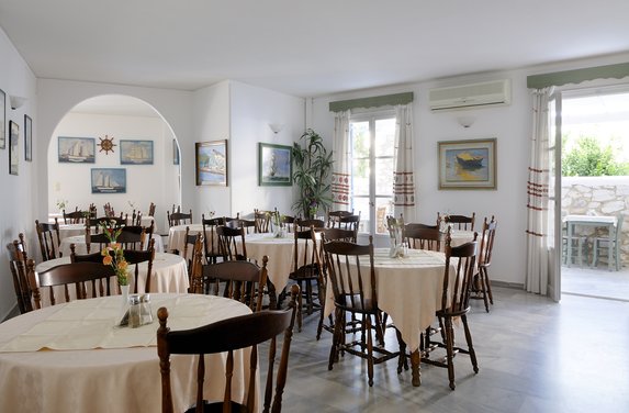 Aegeon Hotel Restaurant