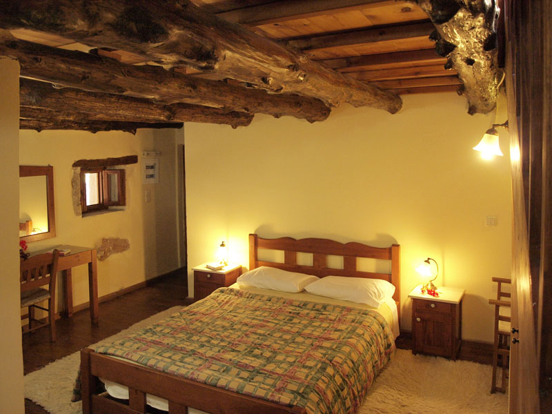 Vamos Traditional Fabrica Houses (1)