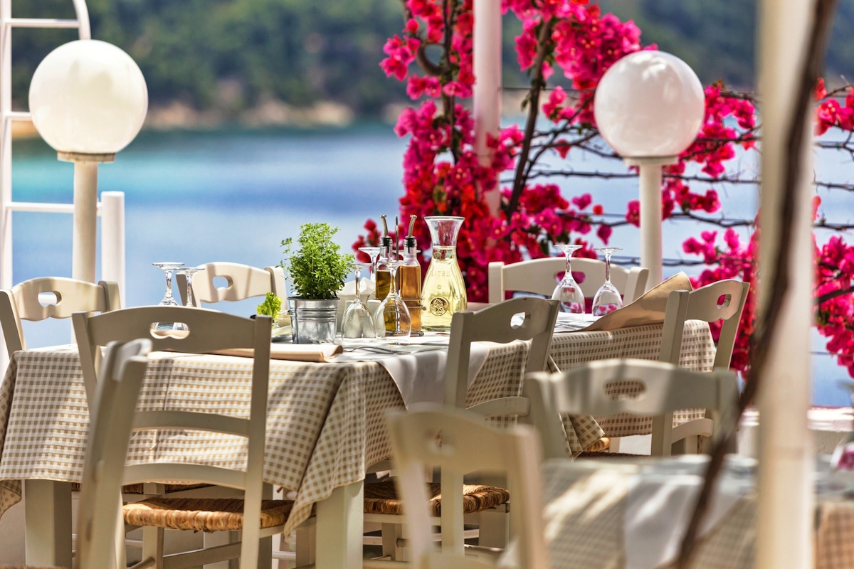 Atrium Hotel Restaurant (2)