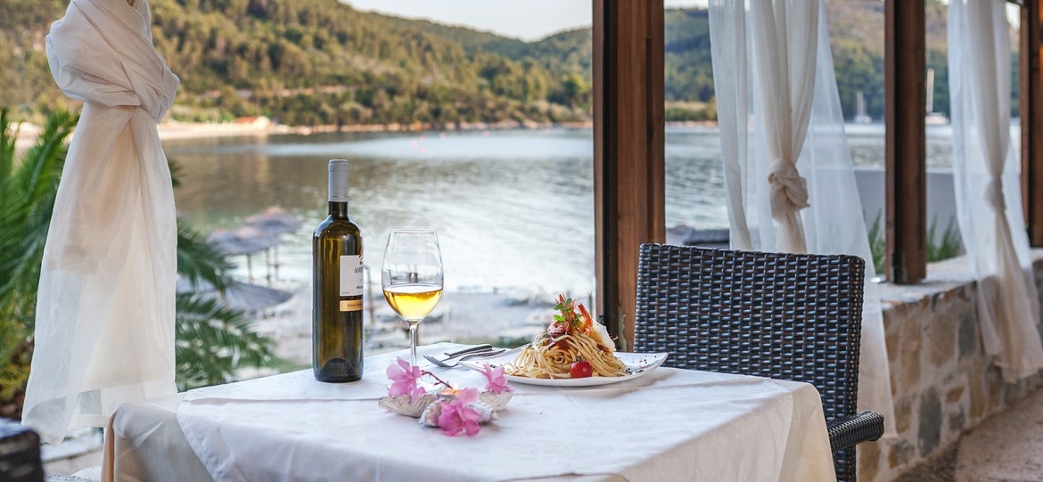 Blue Green Bay Restaurant