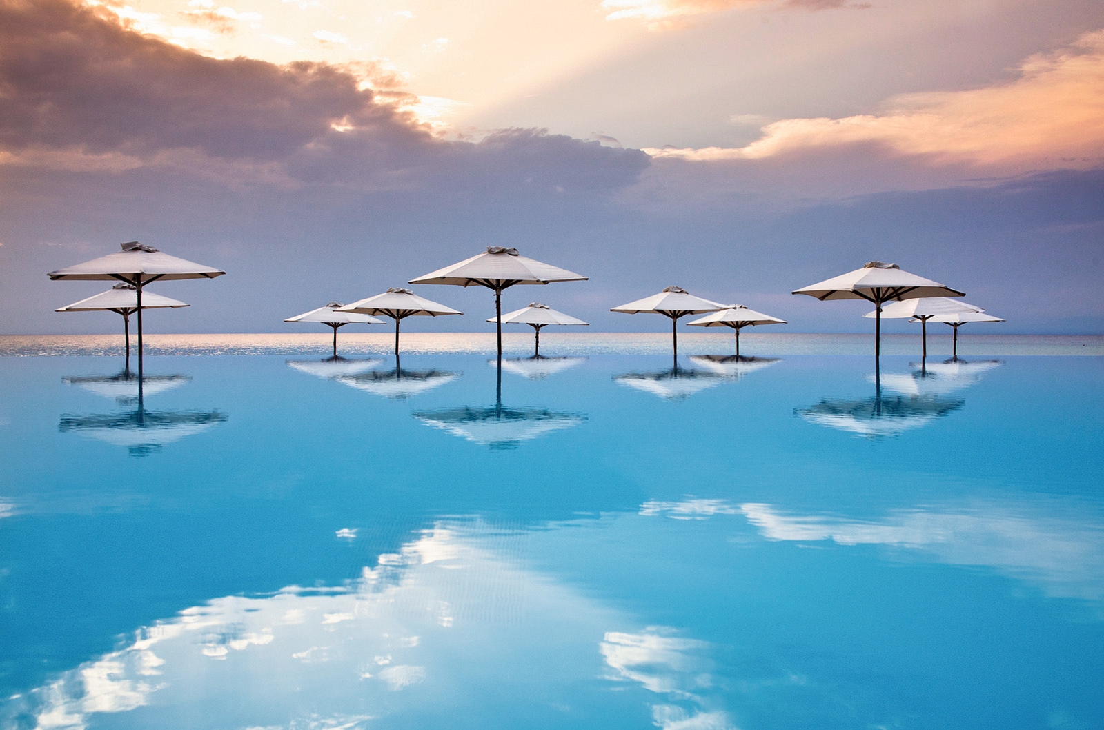 Sani Beach Hotel & Spa