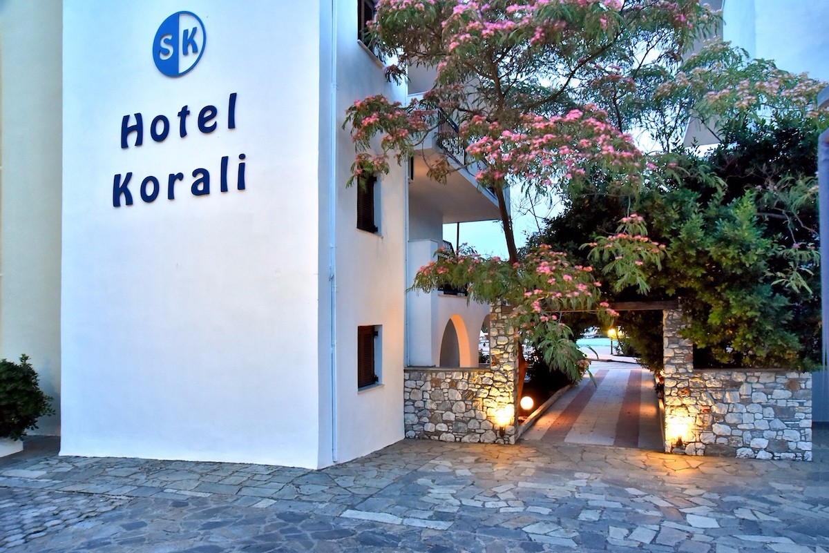 Hotel Korali Aanzicht