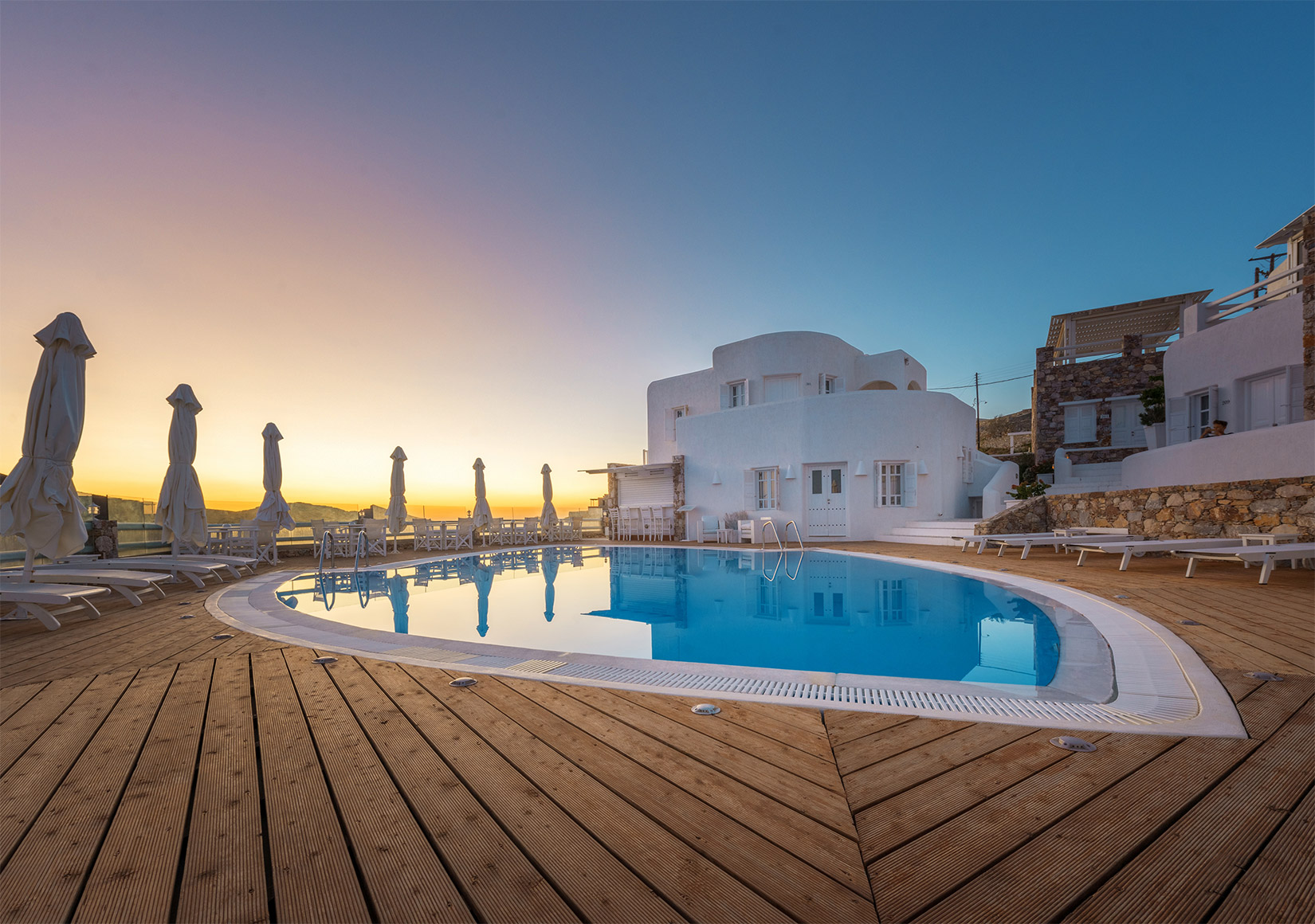 Aspalathras White Hotel