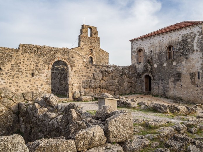 Nekromanteion - Epirus.jpg