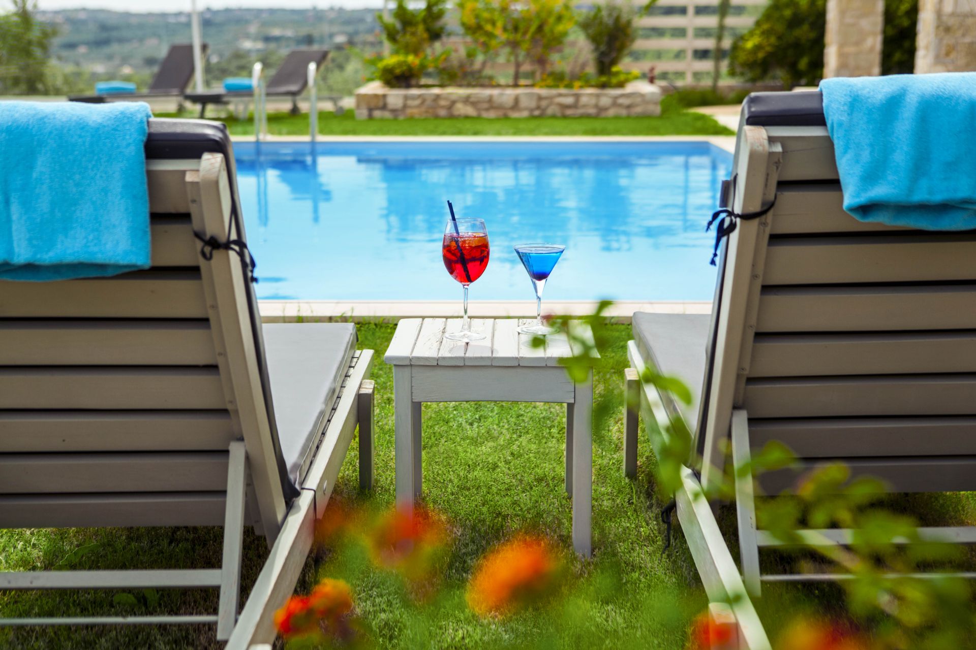 Deluxe Double room shared pool 4