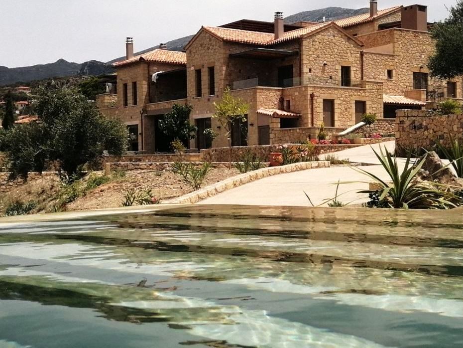 Diapori Suites Hotel