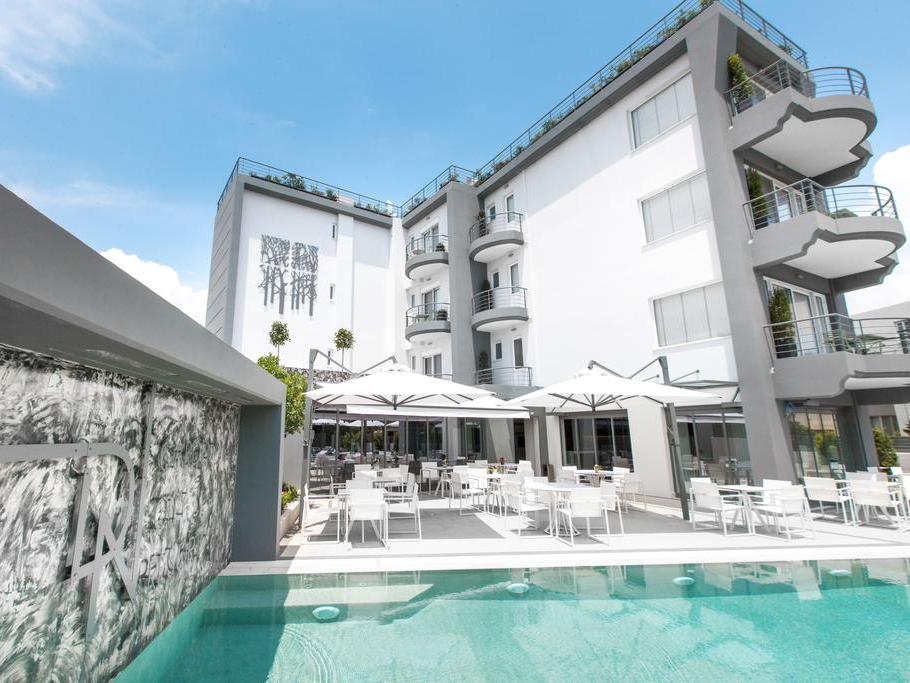 Garden City Hotel & Luxury Resort