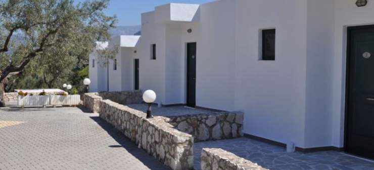 Phaistos Bungalows