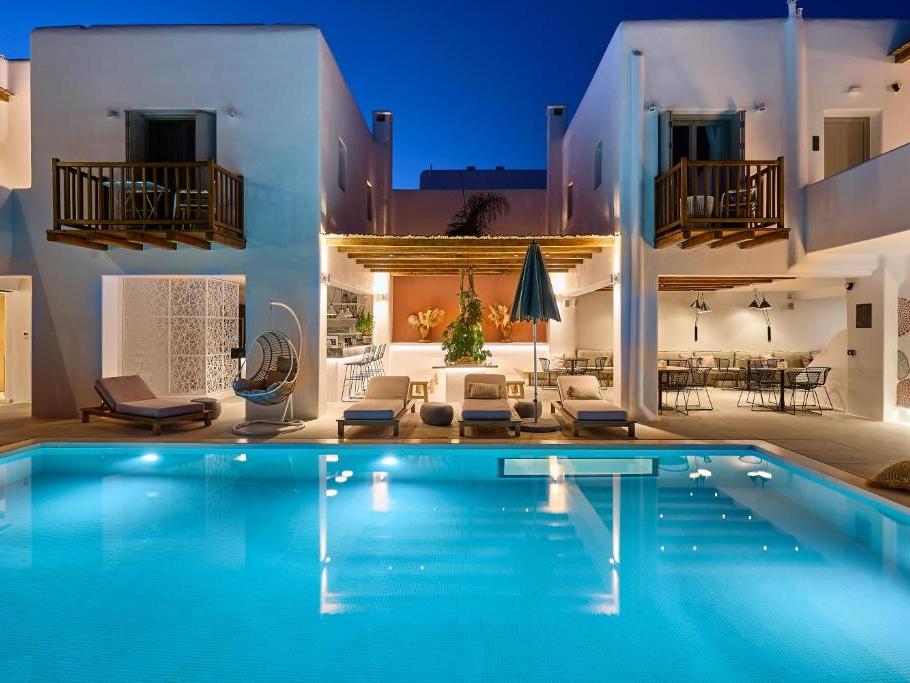 Adorno Beach Hotel & Suites