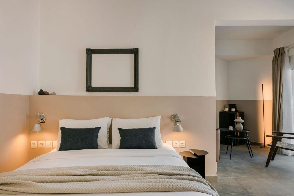 Deluxe Double Room 1