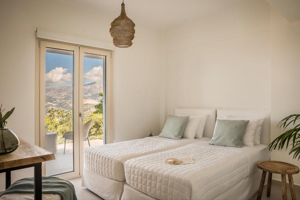 Two Bedroom Apartment Veranda 4