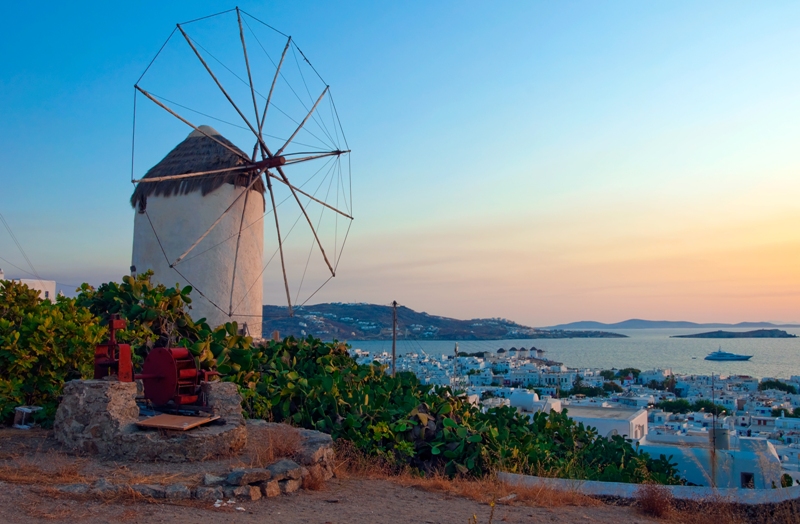 Apollon - Mykonos, Paros en Santorini 